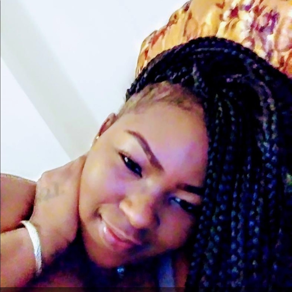 Meet your Posher, Jamilla